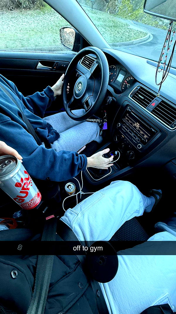 meelahrobbins image ~ Altpins