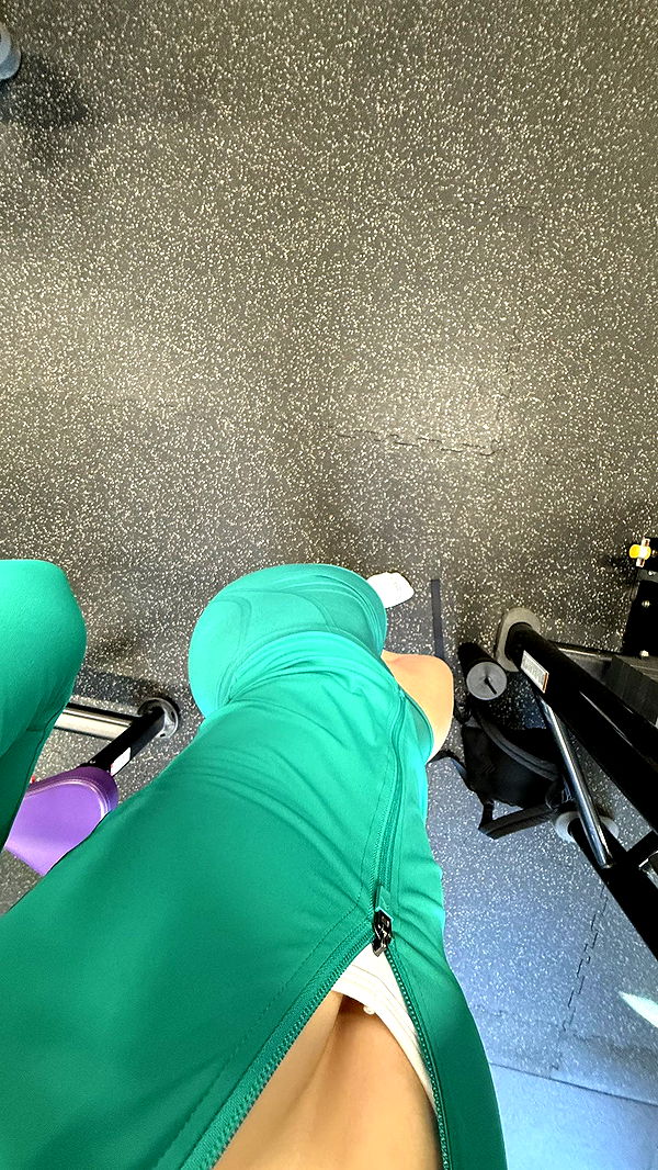 meelahrobbins image ~ Altpins