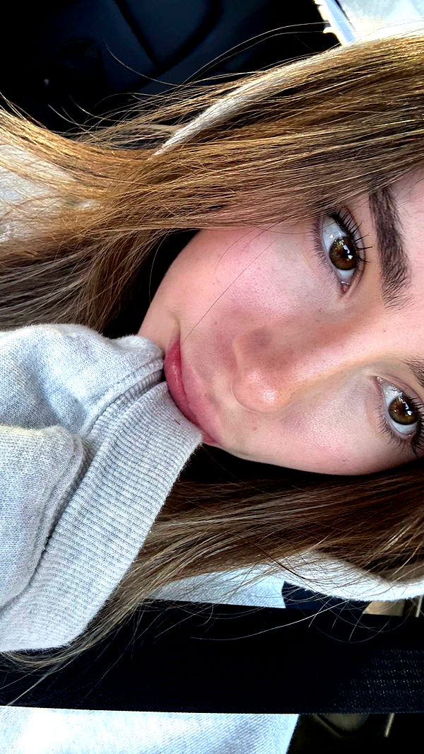 meelahrobbins image ~ Altpins