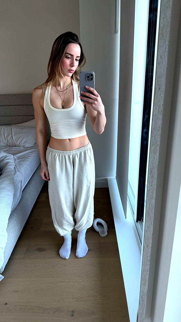 meelahrobbins image ~ Altpins