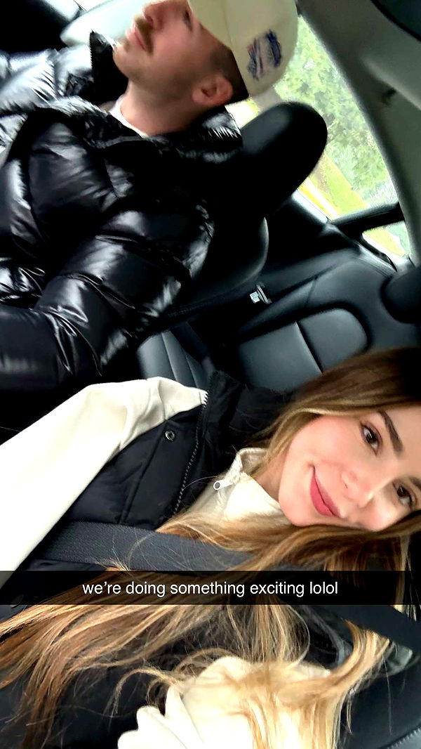 meelahrobbins image ~ Altpins