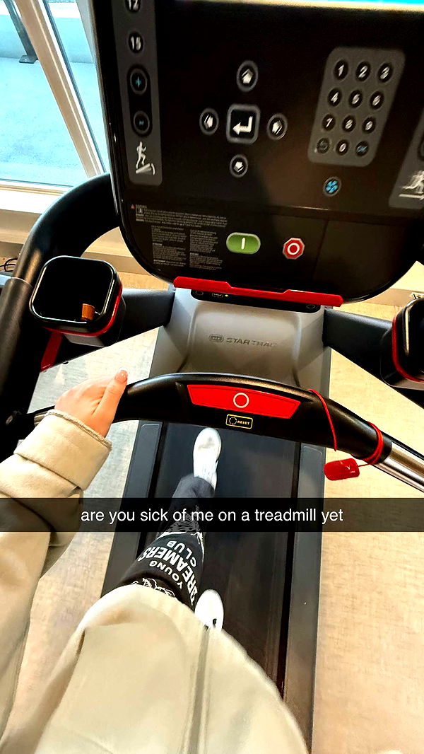 meelahrobbins image ~ Altpins