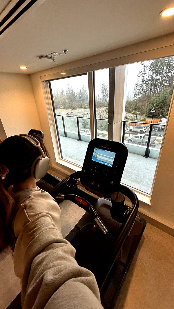 meelahrobbins image ~ Altpins