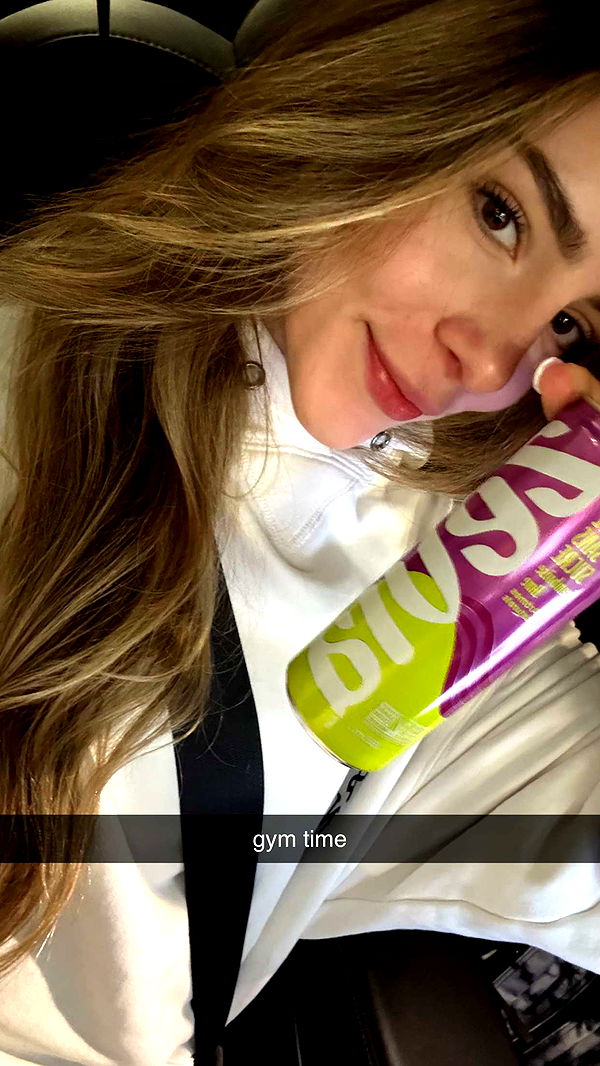 meelahrobbins image ~ Altpins