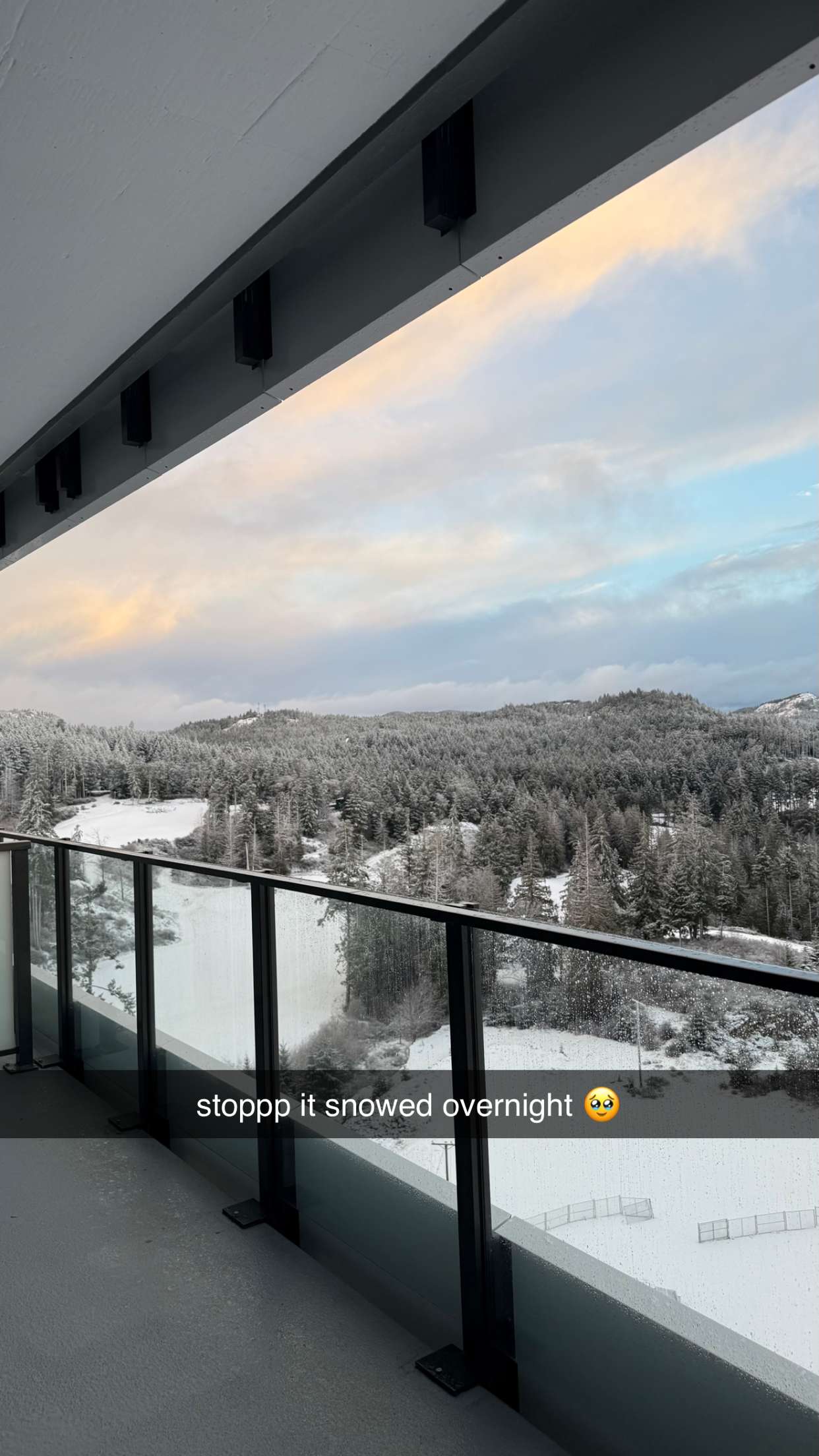 meelahrobbins snapchat image archive image