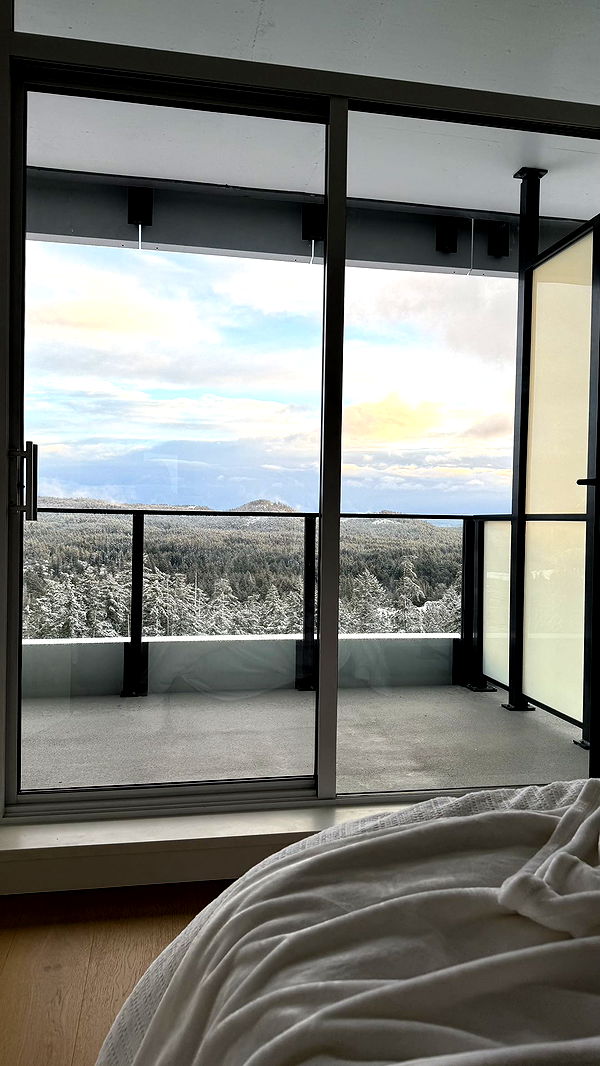 meelahrobbins image ~ Altpins