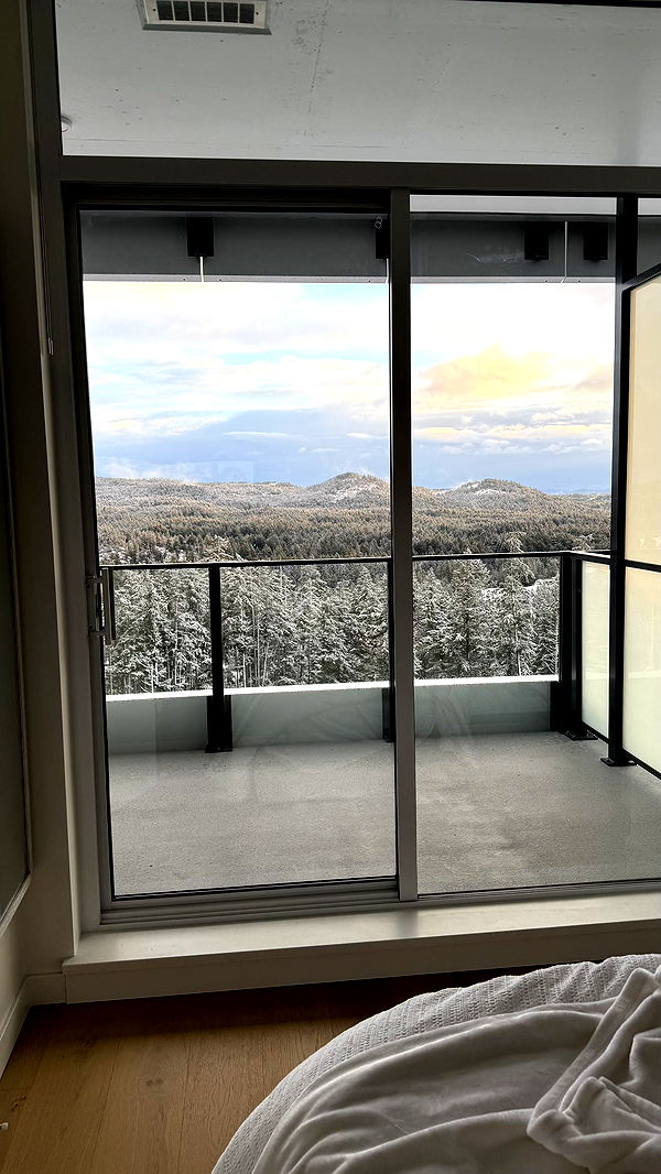 meelahrobbins image ~ Altpins