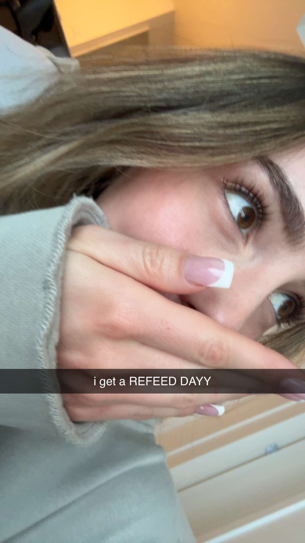 meelahrobbins snapchat image archive image