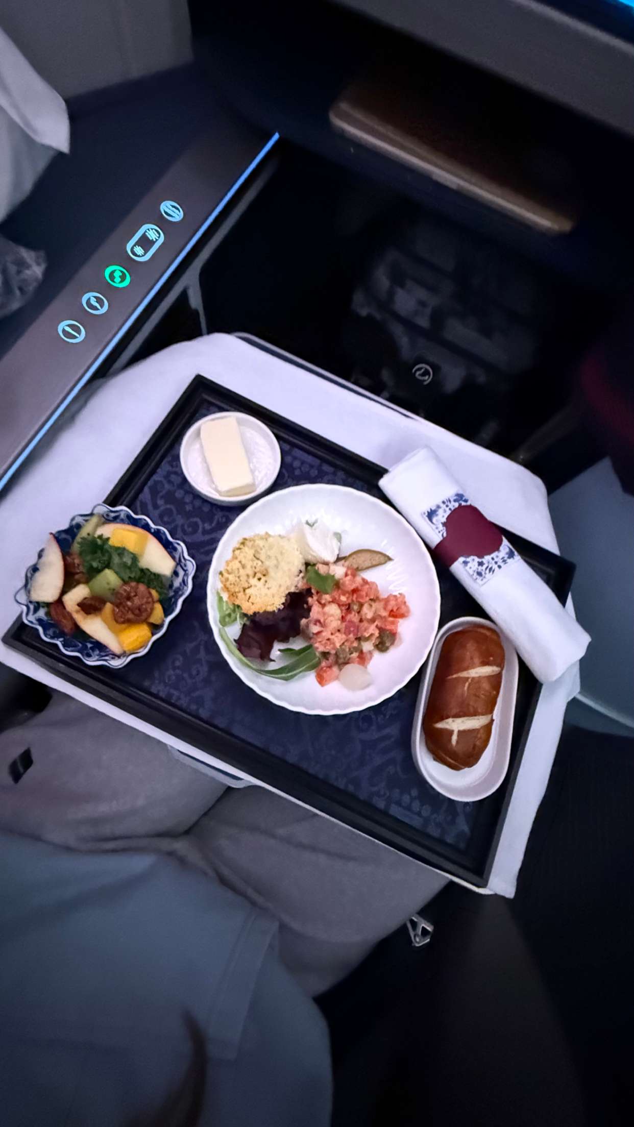 meelahrobbins snapchat image archive image