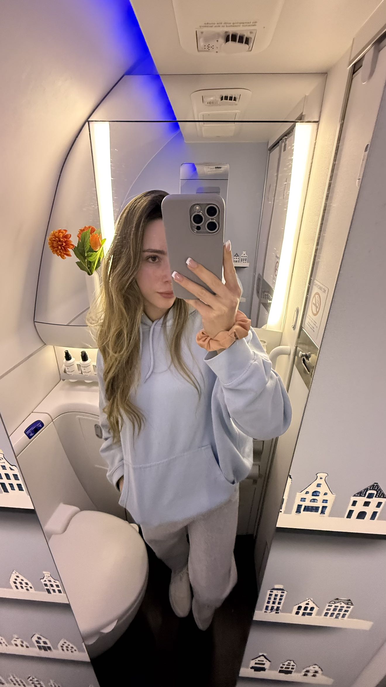 meelahrobbins snapchat image archive image