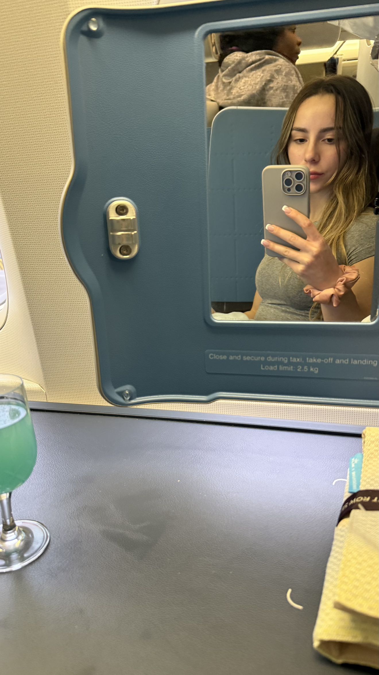 meelahrobbins snapchat image archive image