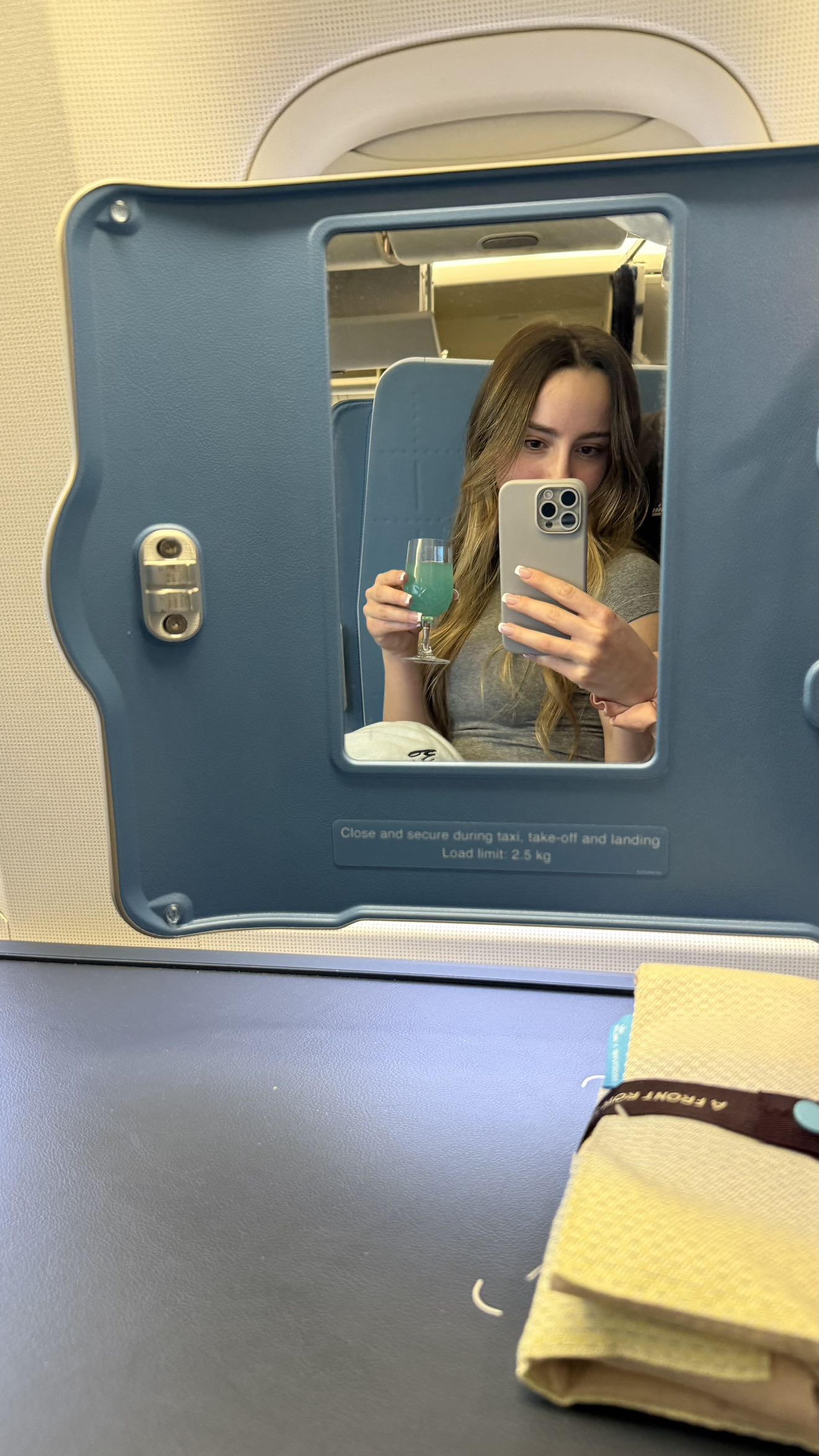 meelahrobbins snapchat image archive image