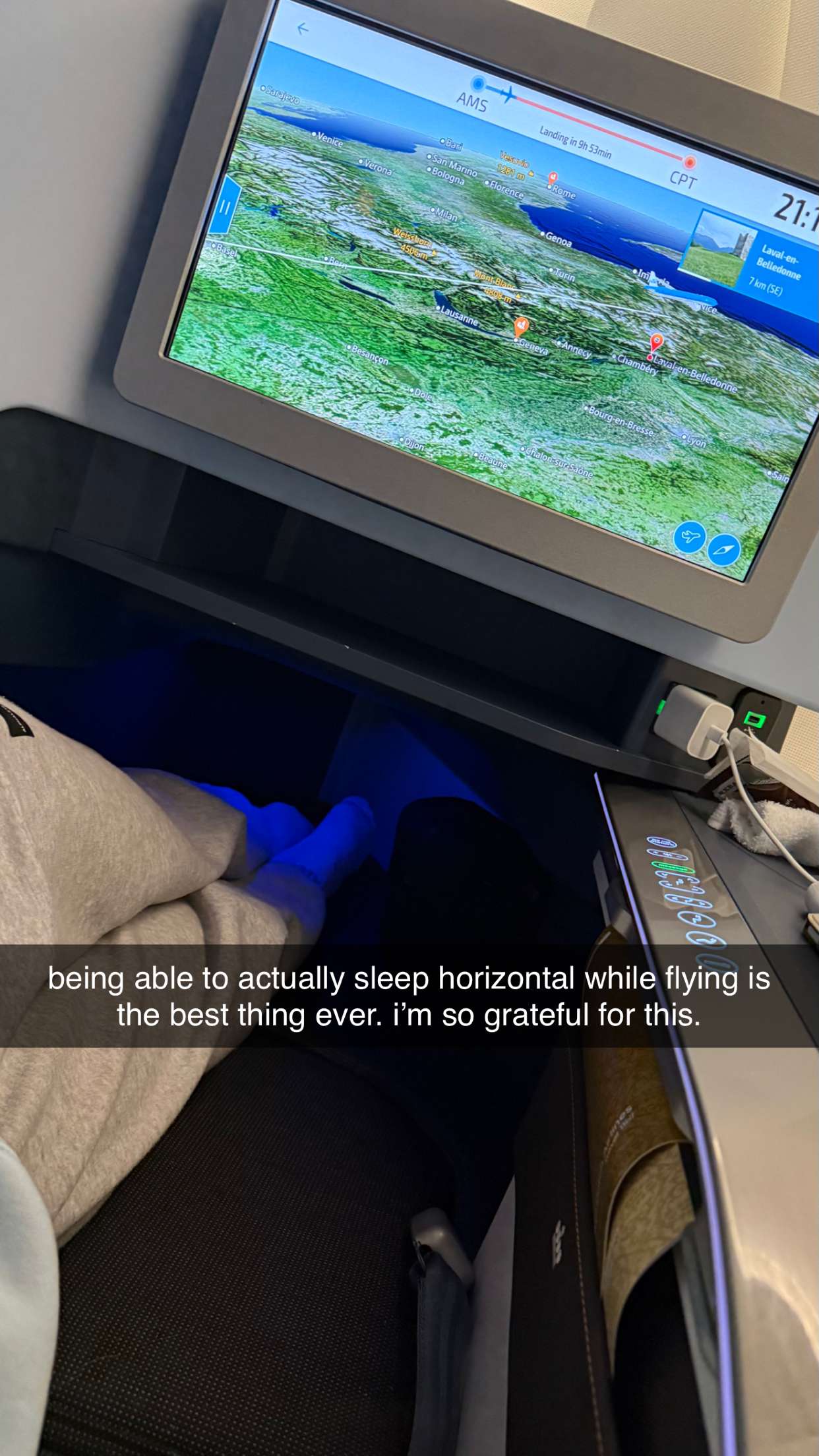 meelahrobbins snapchat image archive image