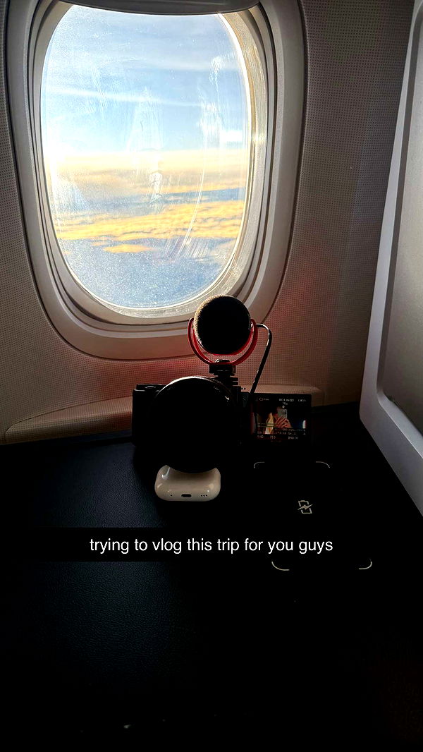 meelahrobbins image ~ Altpins