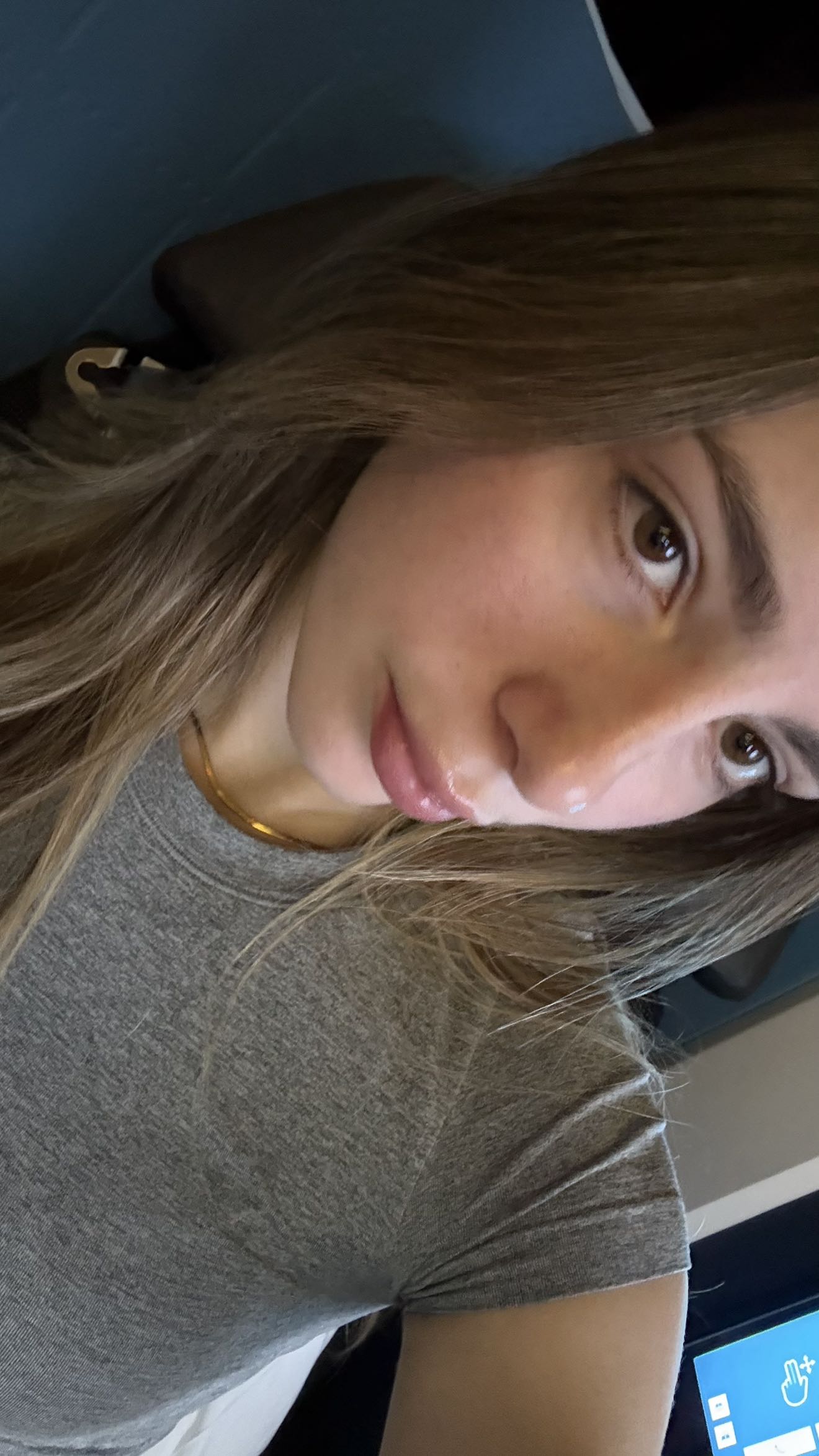 meelahrobbins snapchat image archive image