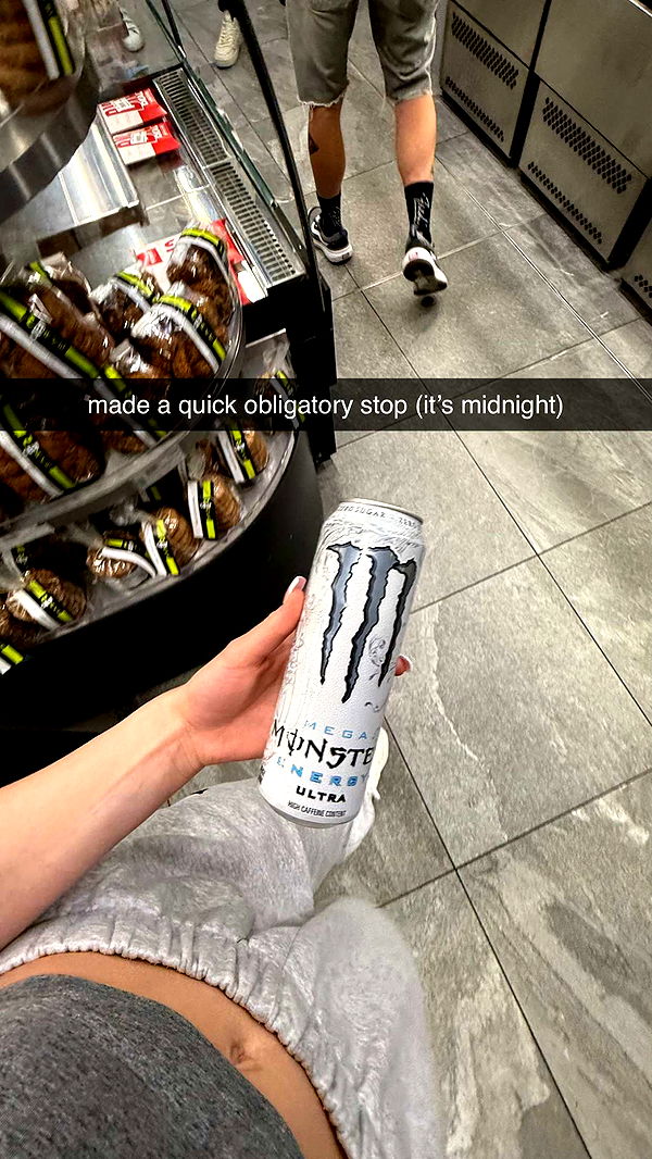 meelahrobbins image ~ Altpins