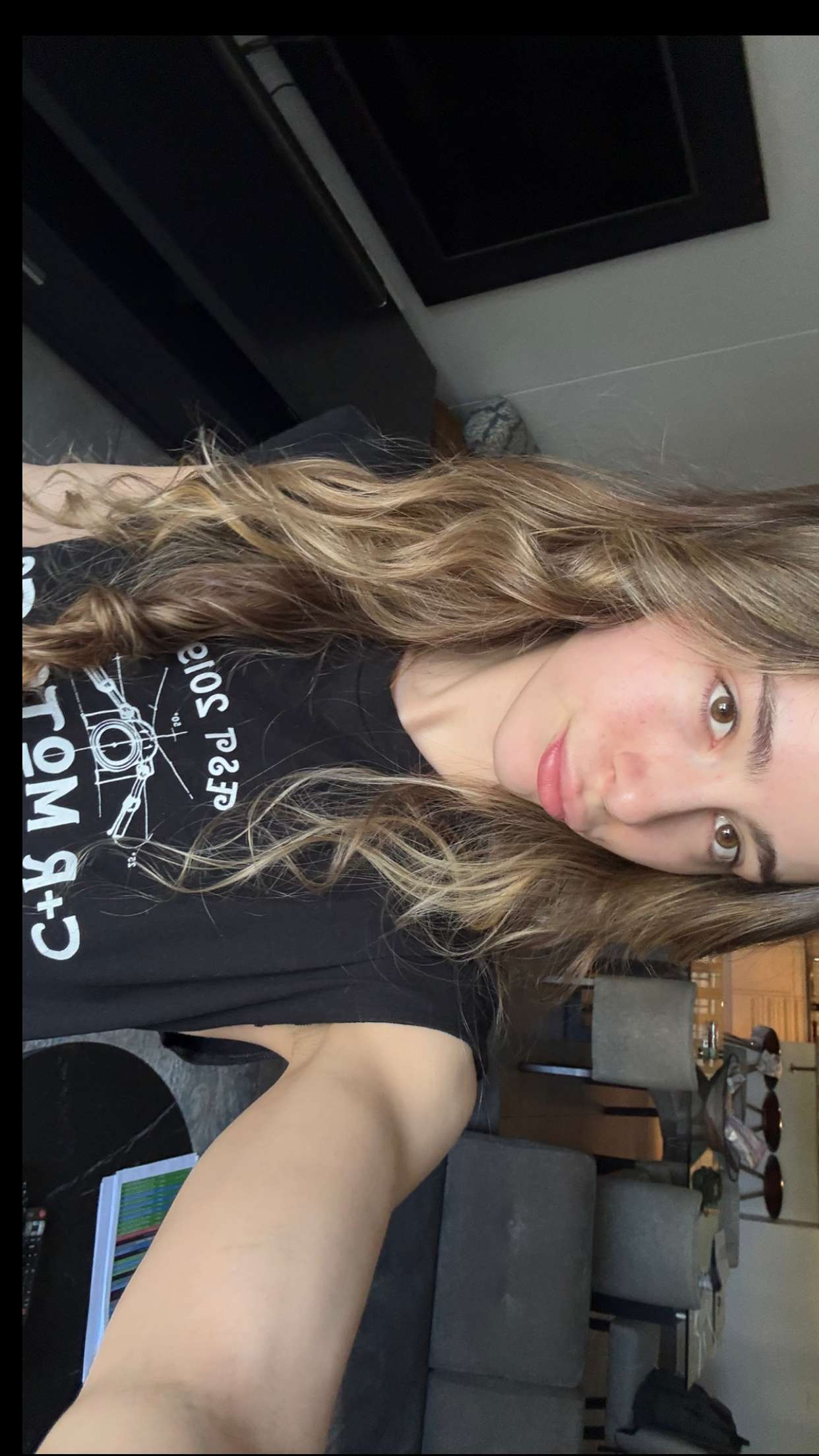 meelahrobbins snapchat image archive image