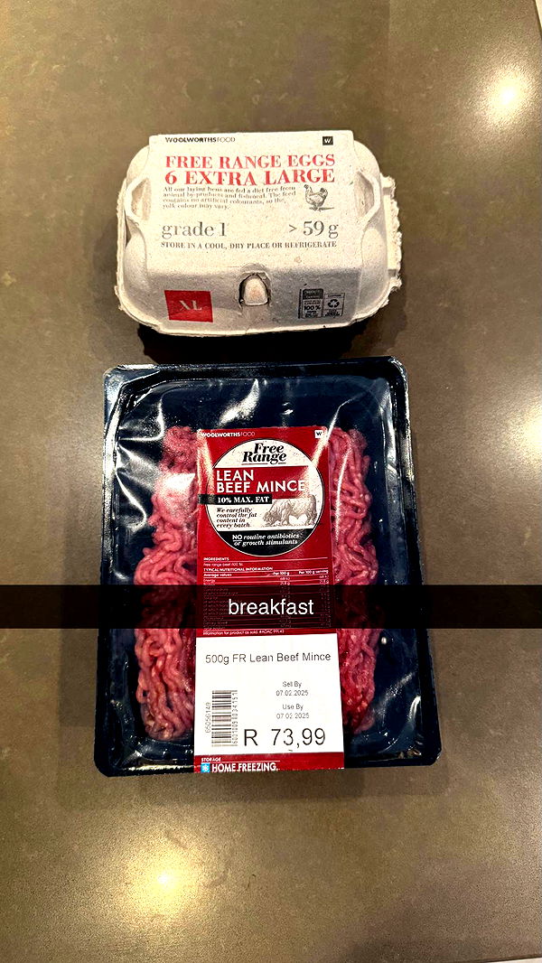 meelahrobbins image ~ Altpins