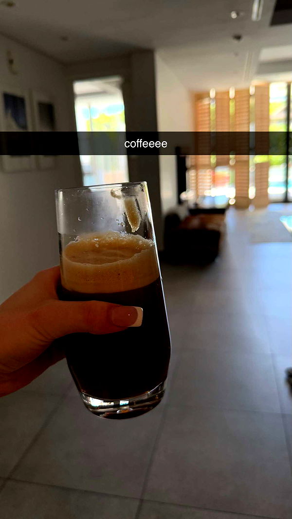 meelahrobbins image ~ Altpins