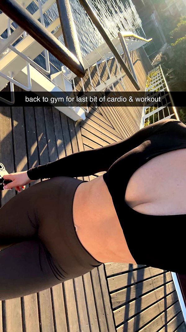 meelahrobbins image ~ Altpins