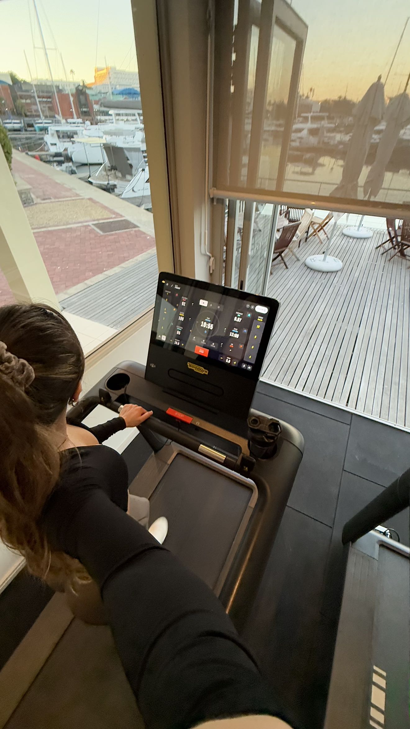 meelahrobbins snapchat image archive image