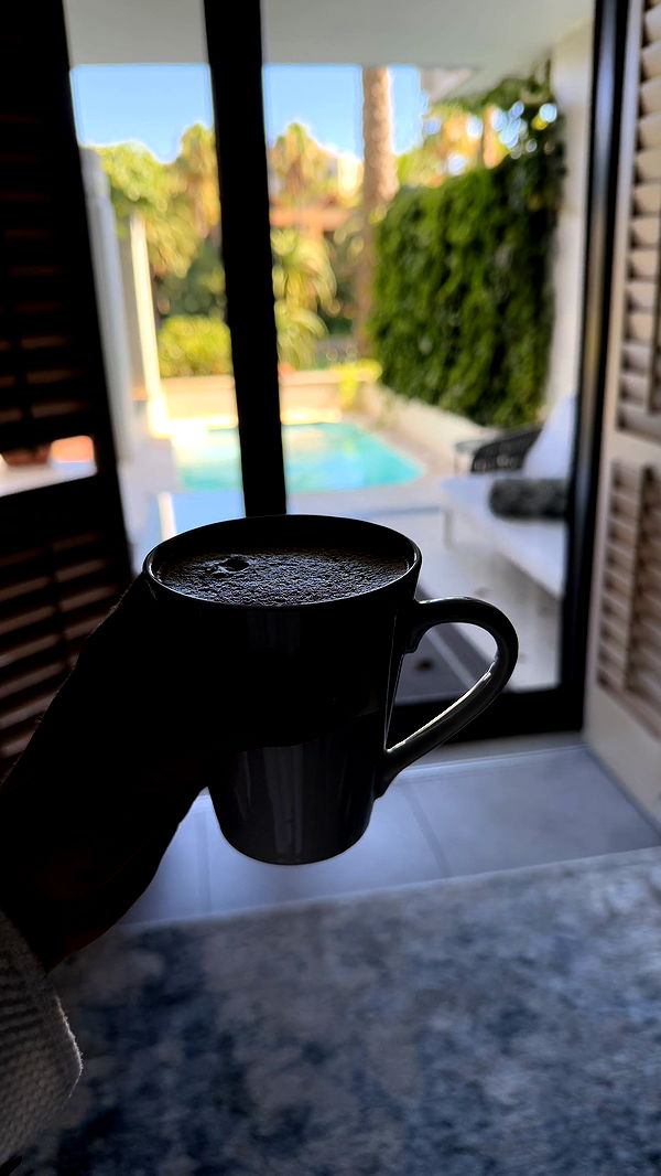 meelahrobbins image ~ Altpins