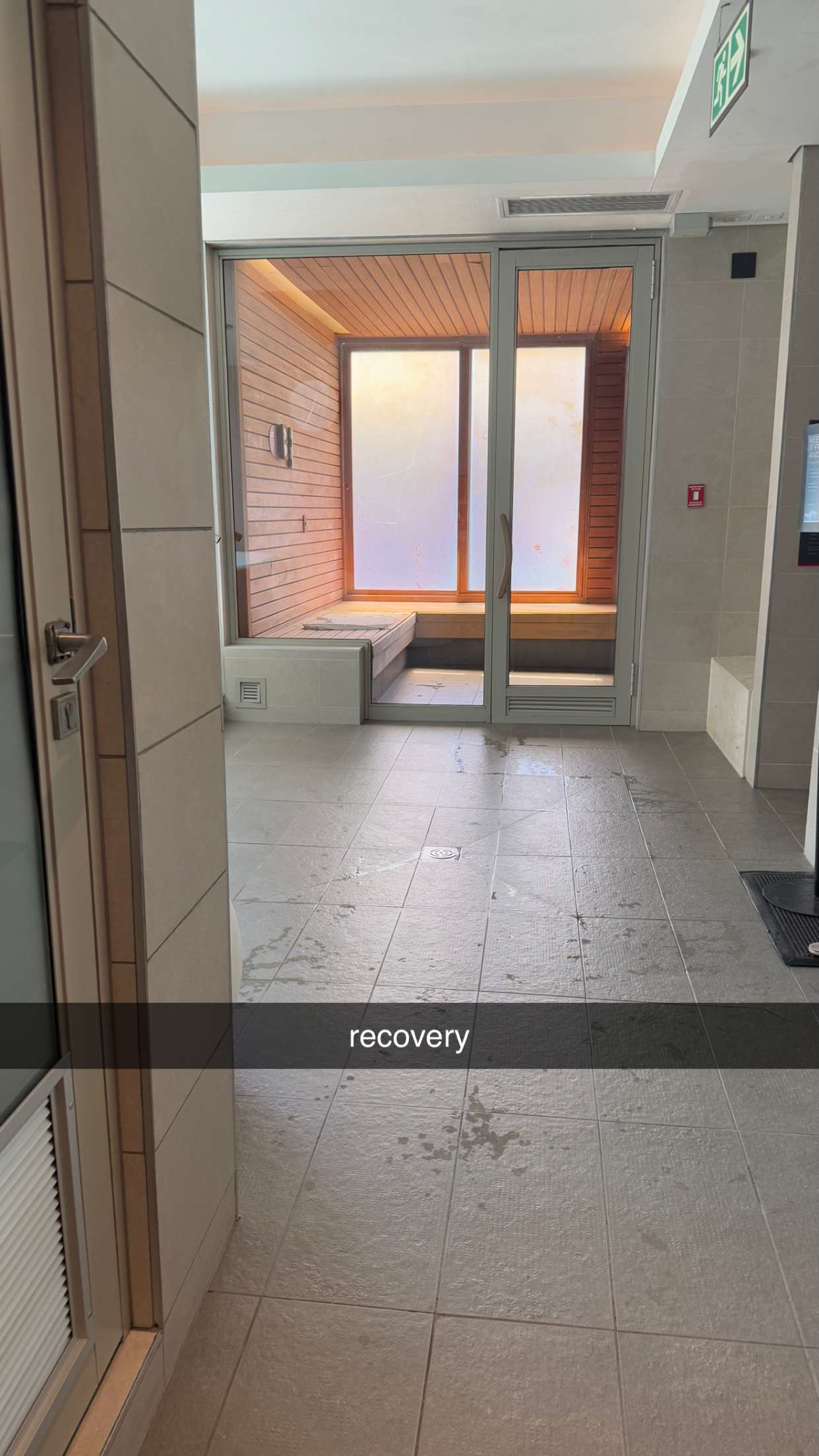 meelahrobbins snapchat image archive image