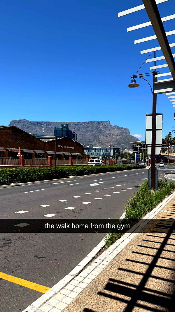 meelahrobbins image ~ Altpins