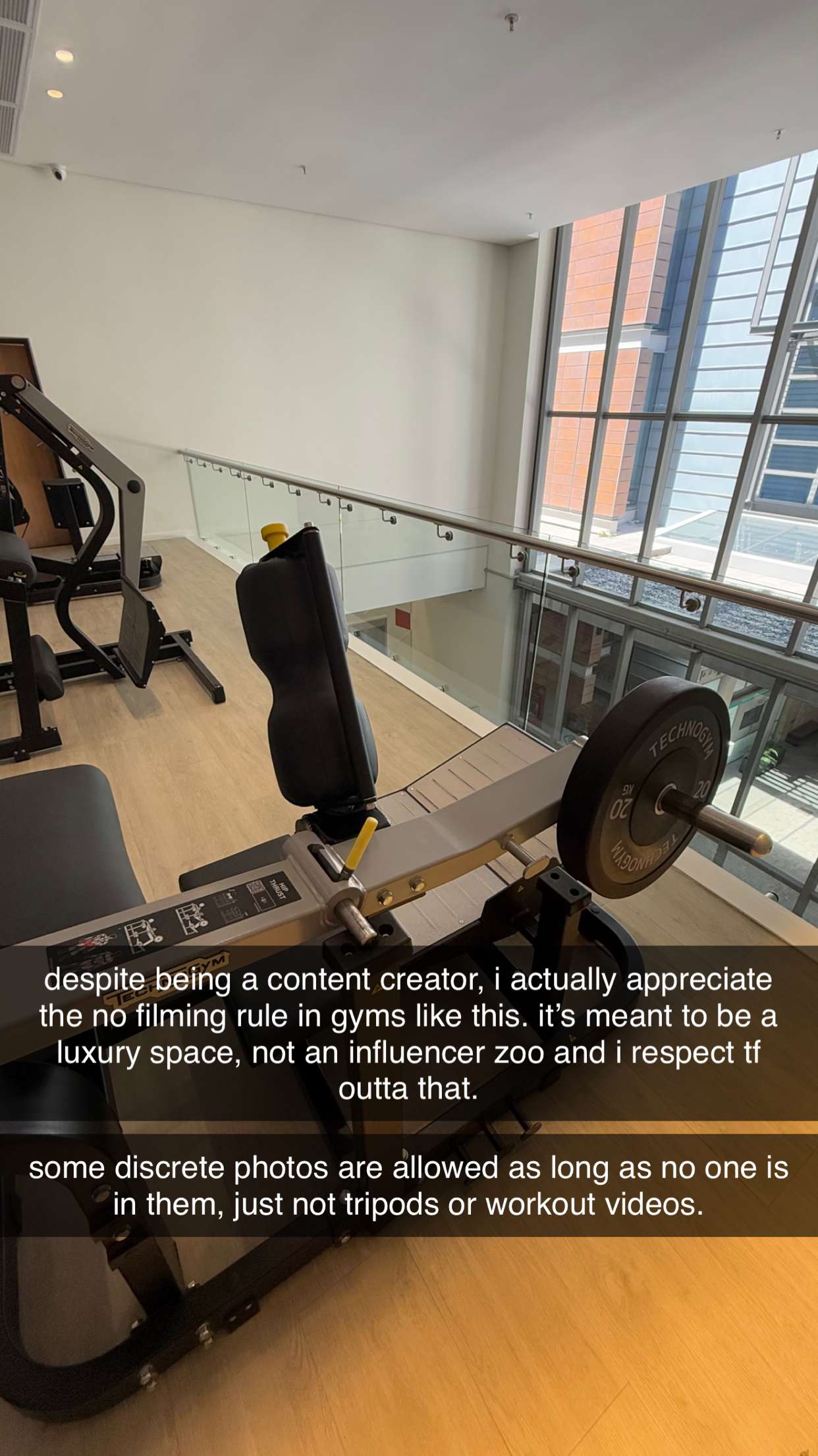 meelahrobbins snapchat image archive image