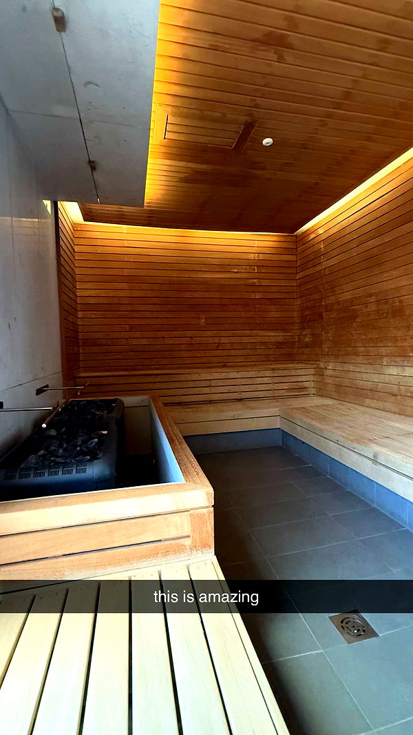 meelahrobbins image ~ Altpins