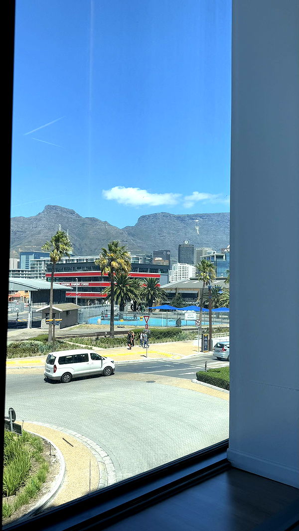 meelahrobbins image ~ Altpins