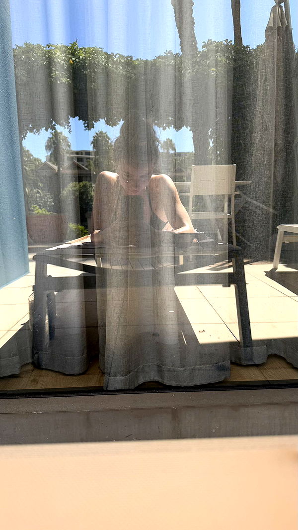 meelahrobbins image ~ Altpins