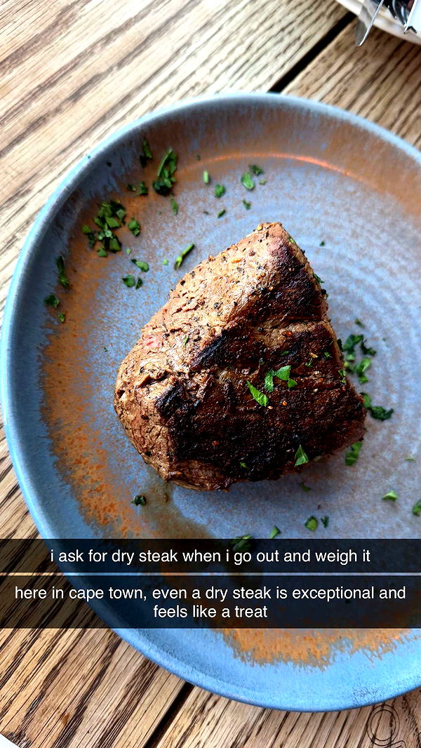 meelahrobbins image ~ Altpins