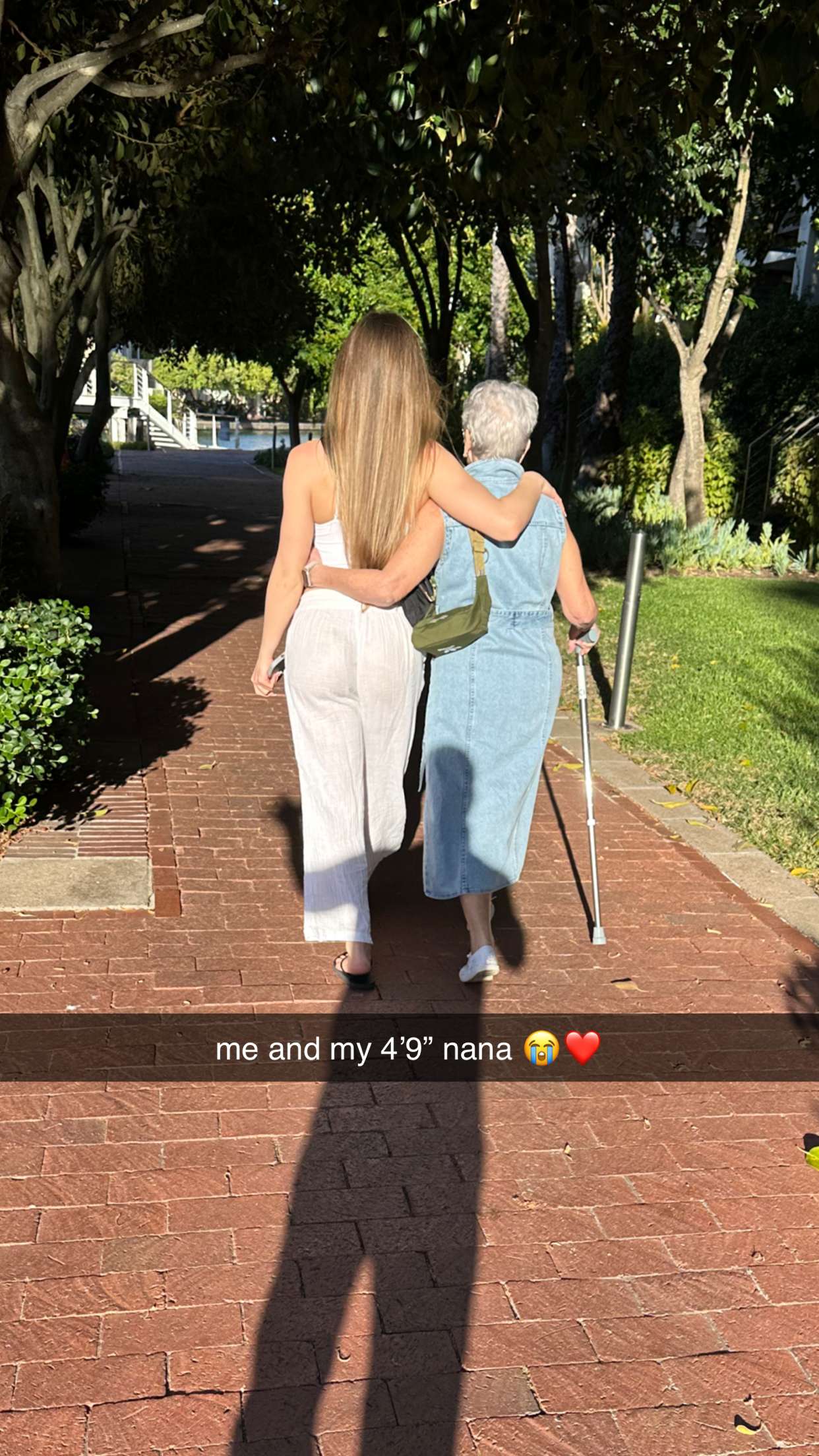 meelahrobbins snapchat image archive image