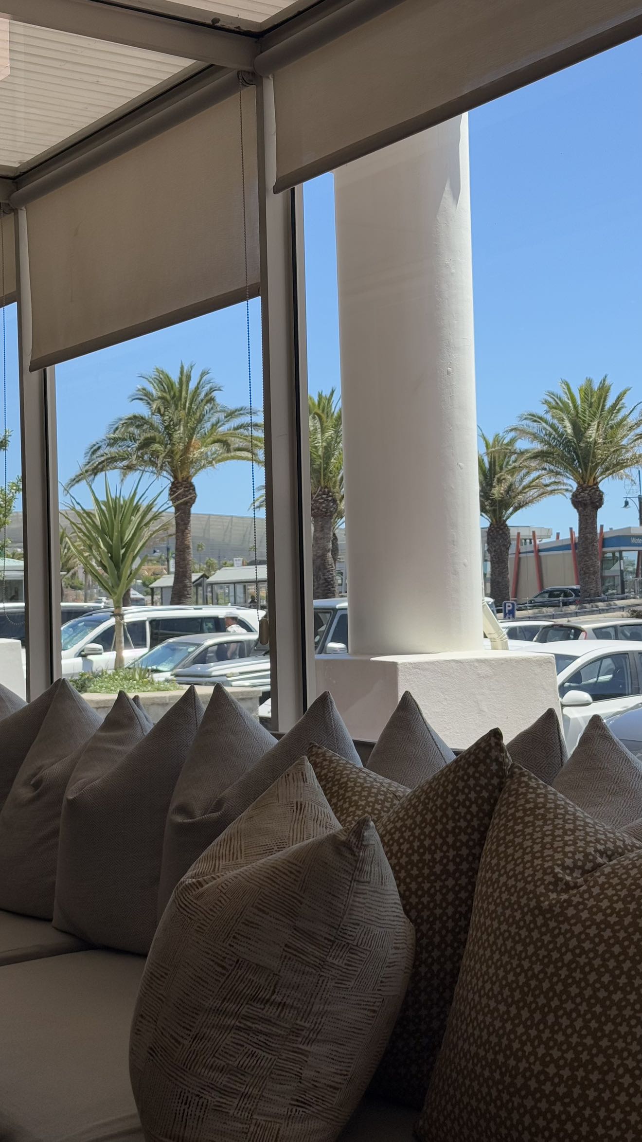 meelahrobbins snapchat image archive image