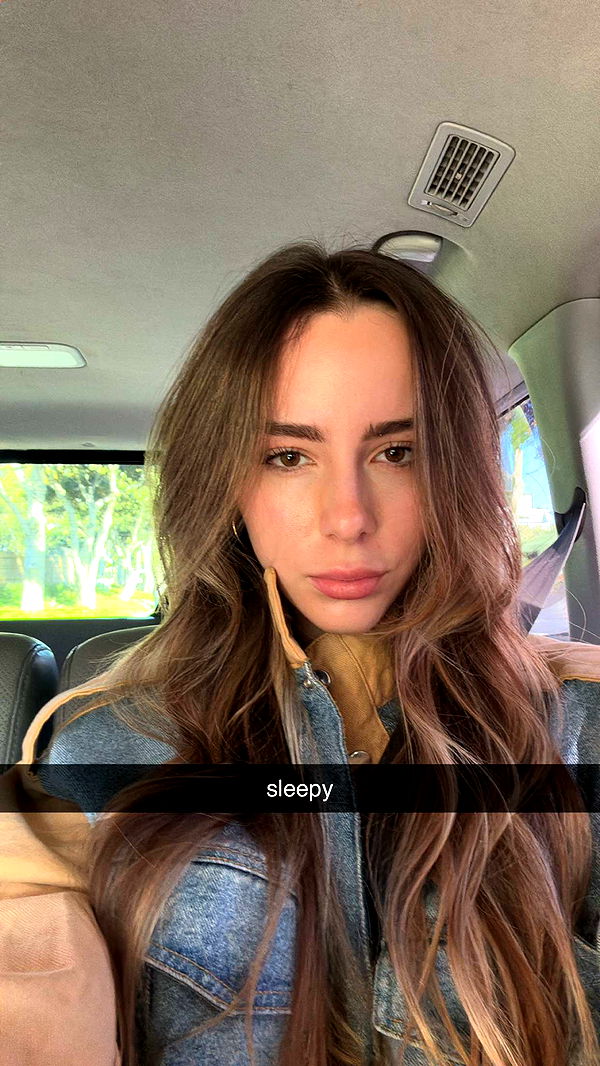 meelahrobbins image ~ Altpins