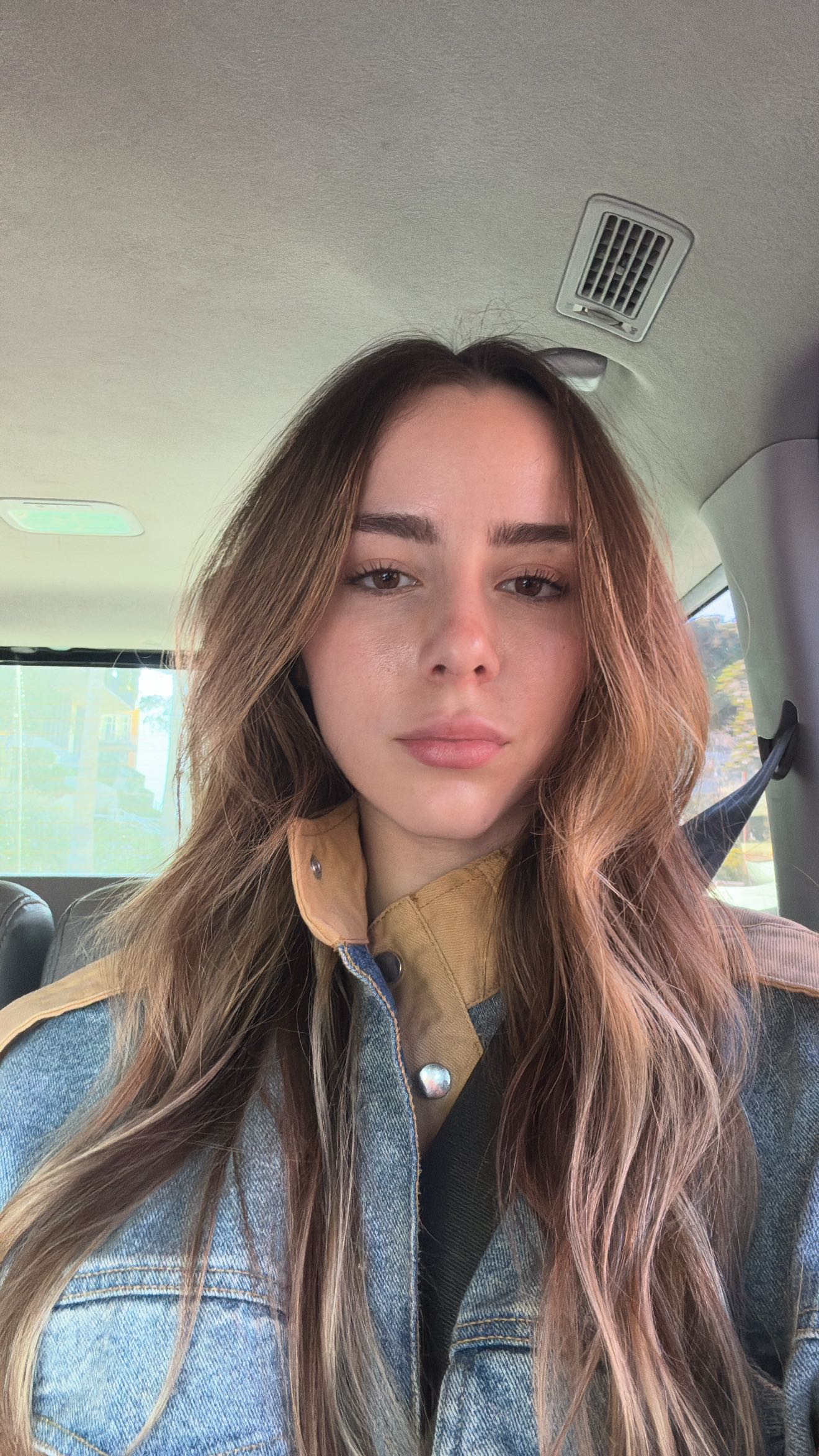 meelahrobbins snapchat image archive image