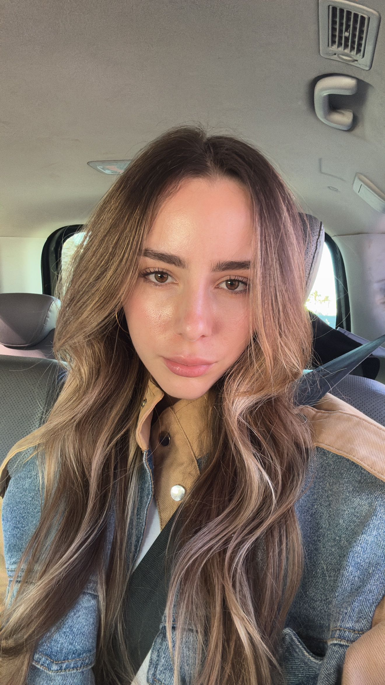 meelahrobbins snapchat image archive image