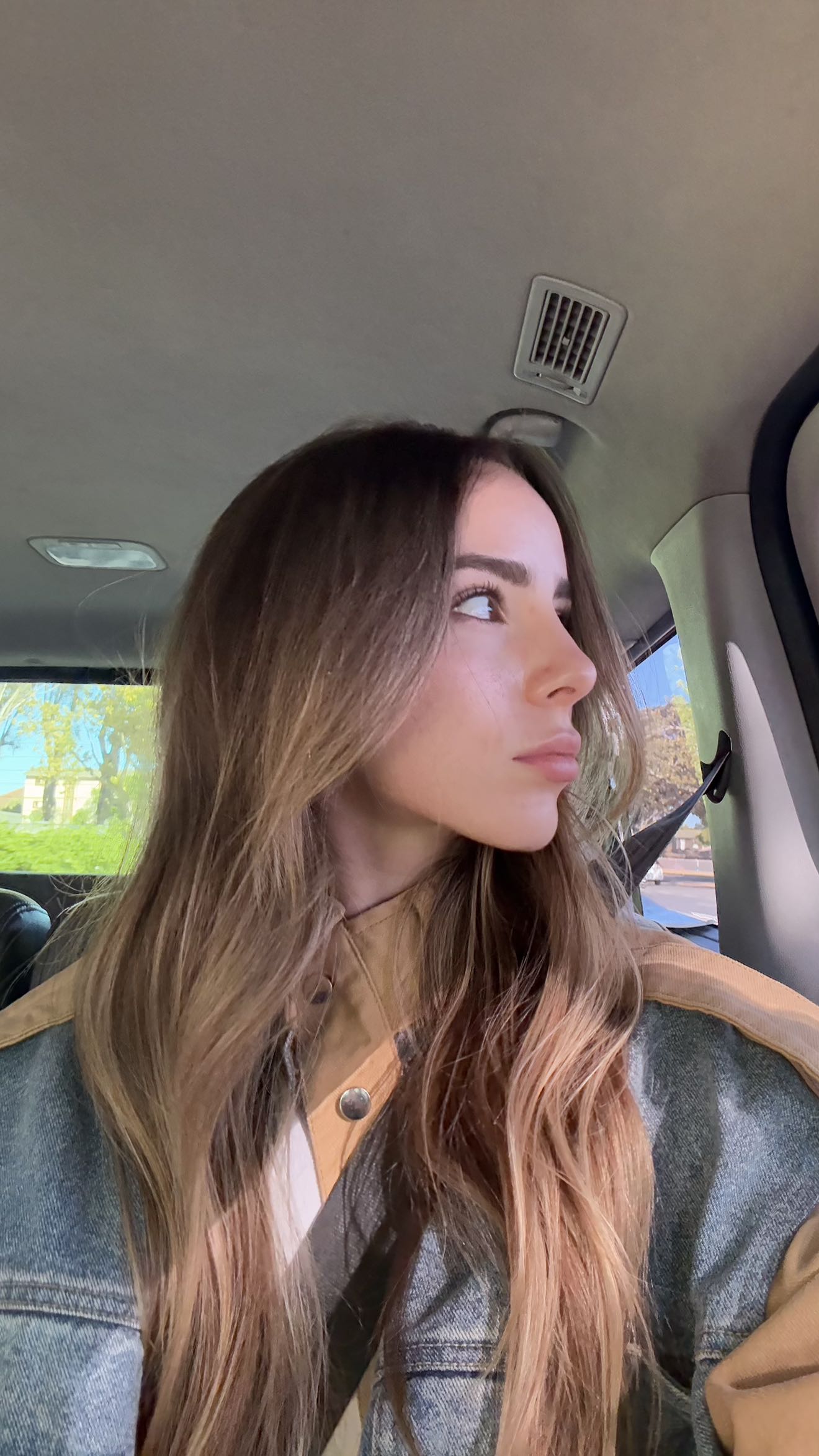 meelahrobbins snapchat image archive image