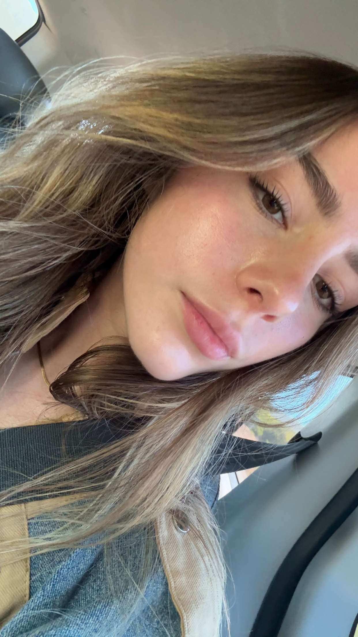 meelahrobbins snapchat image archive image