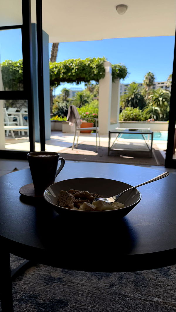 meelahrobbins image ~ Altpins