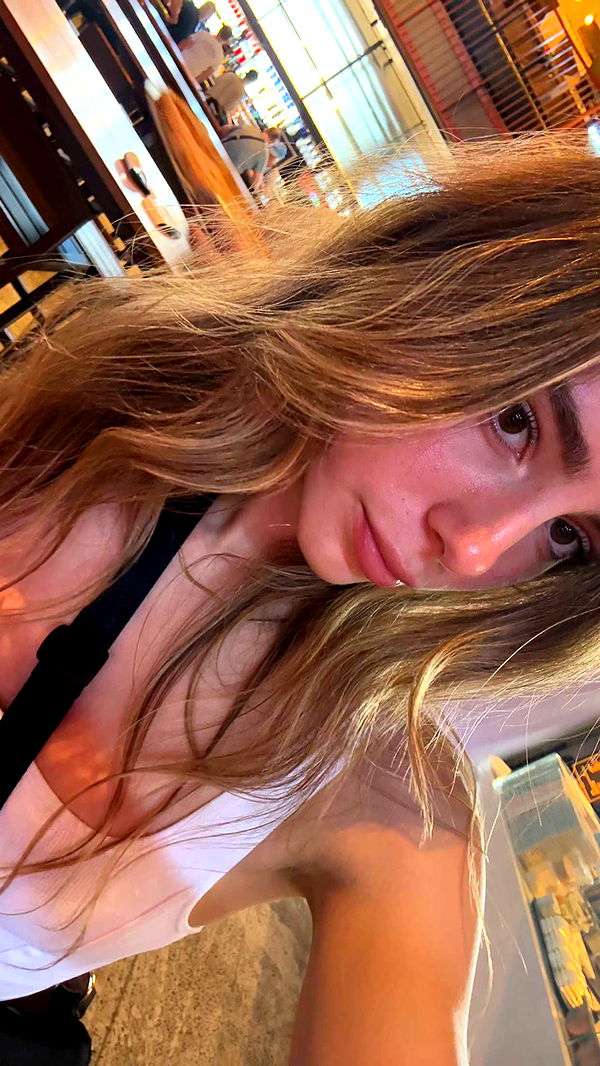 meelahrobbins image ~ Altpins