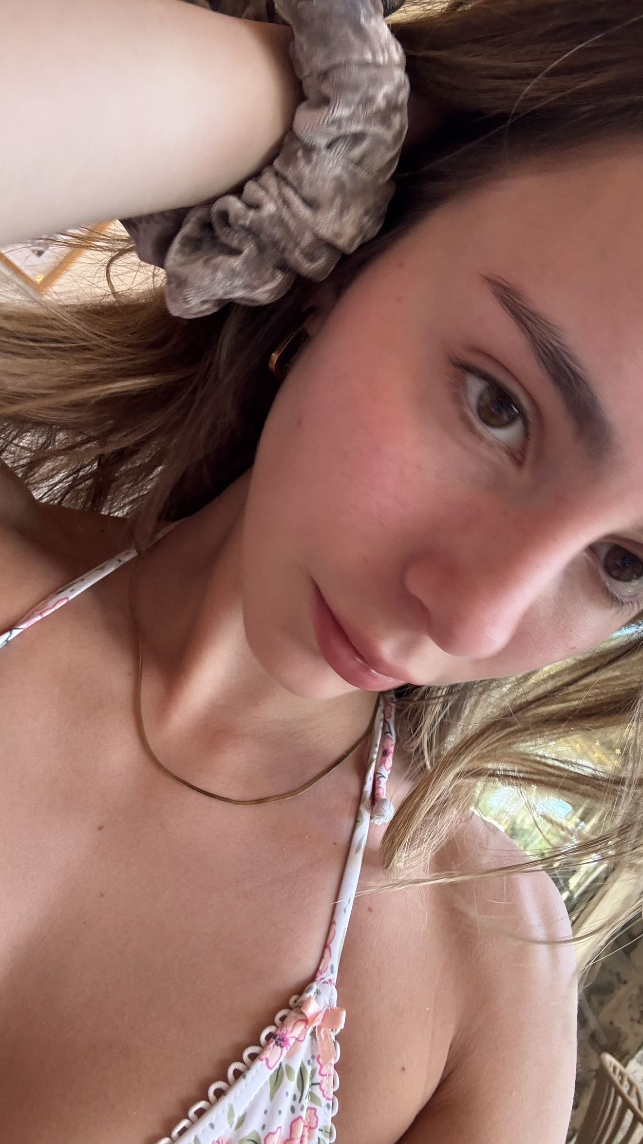 meelahrobbins snapchat image archive image