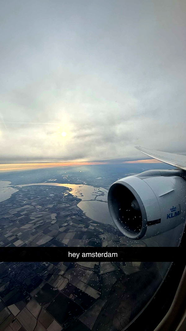 meelahrobbins image ~ Altpins