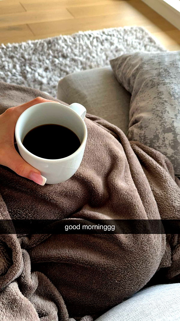 meelahrobbins image ~ Altpins