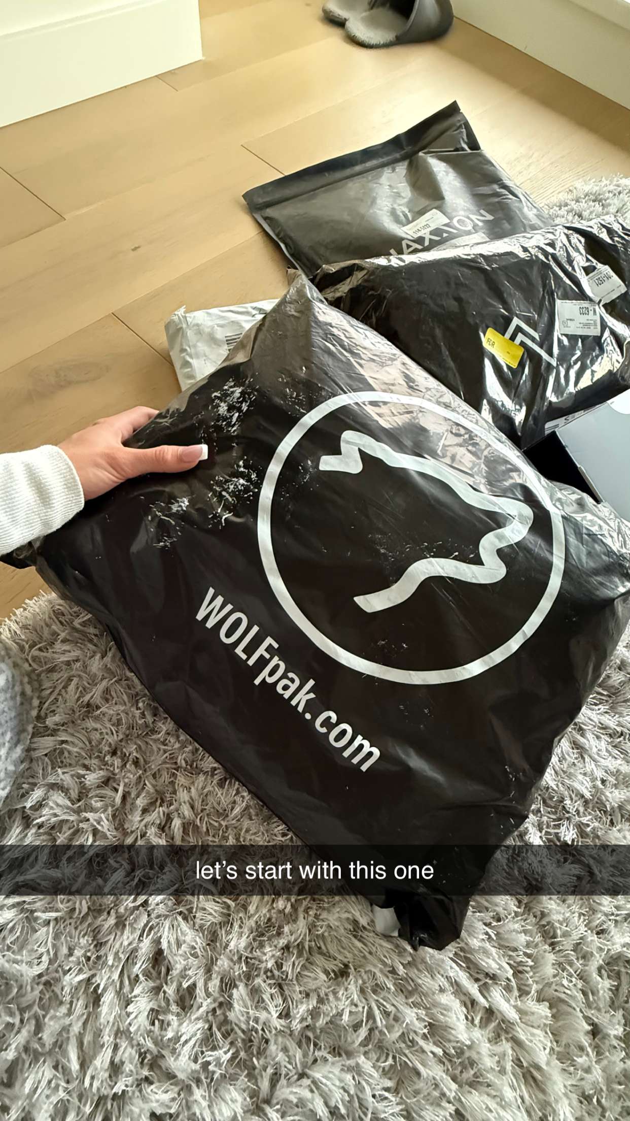 meelahrobbins snapchat image archive image