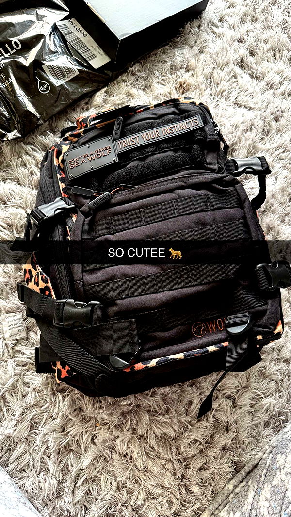 meelahrobbins image ~ Altpins