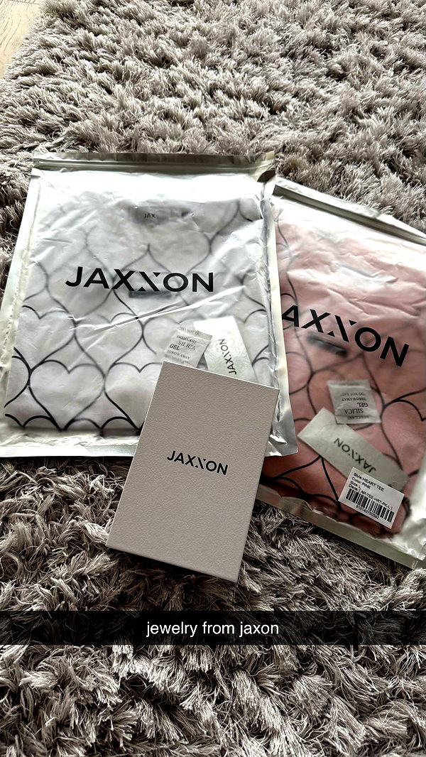 meelahrobbins image ~ Altpins