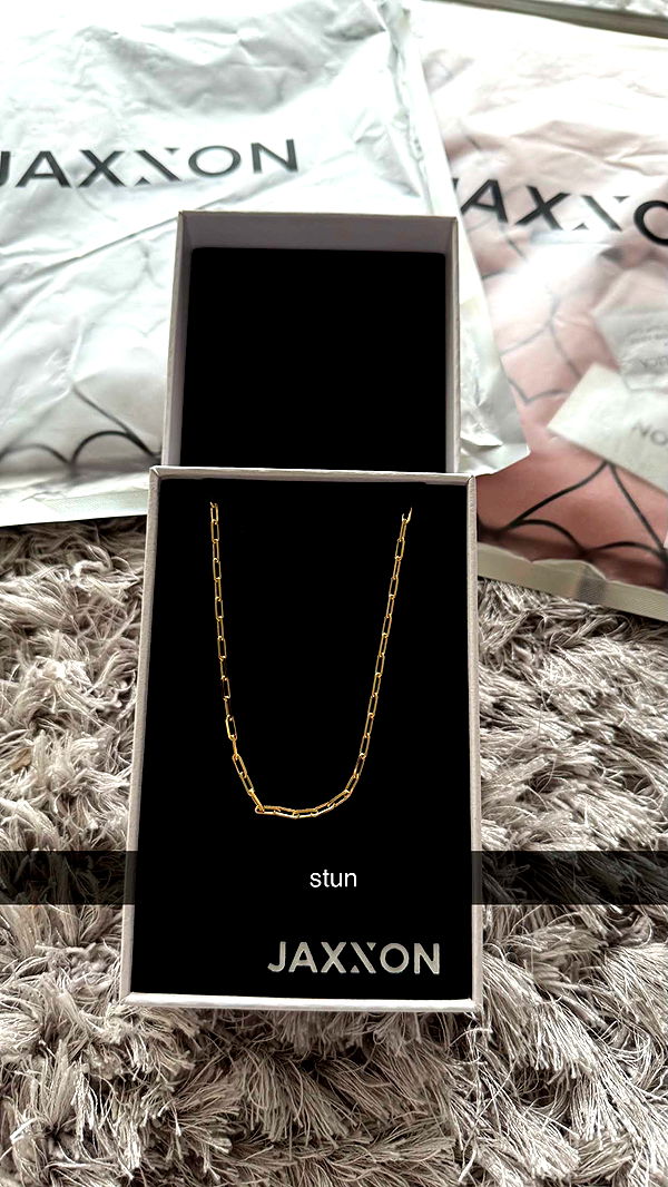 meelahrobbins image ~ Altpins