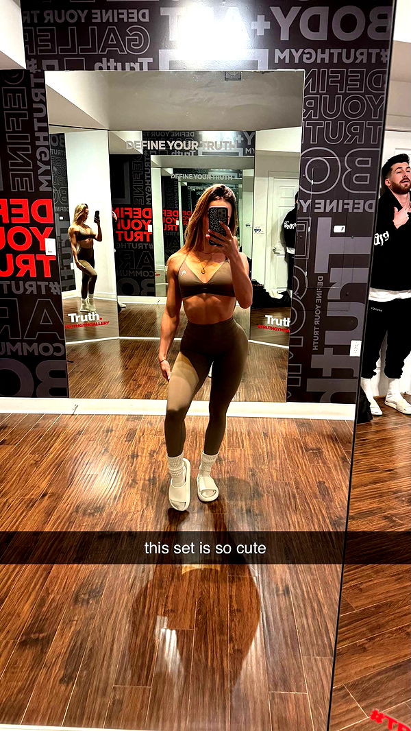 meelahrobbins image ~ Altpins